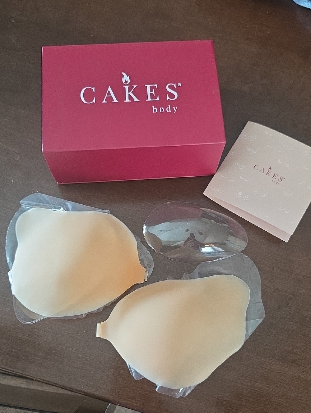 CAKES Body Cleavage Bra-Adhesive Silicone Nipple Covers